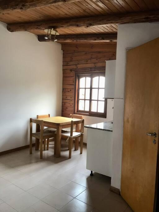 Pequena Casa De Troncos, Detras De Casa Principal No Trabajo Con Tarjeta De Credito Πουέρτο Μαντρίν Εξωτερικό φωτογραφία
