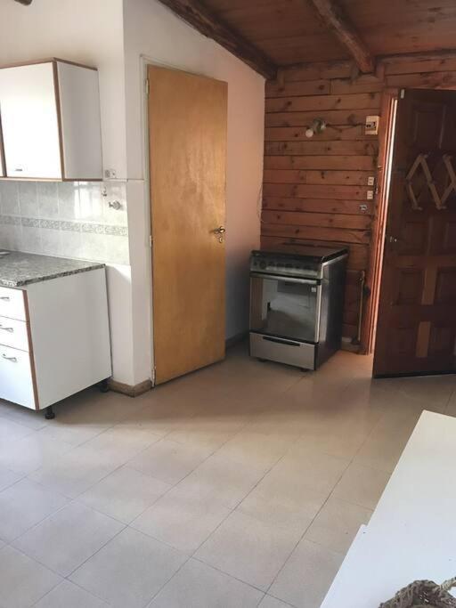 Pequena Casa De Troncos, Detras De Casa Principal No Trabajo Con Tarjeta De Credito Πουέρτο Μαντρίν Εξωτερικό φωτογραφία
