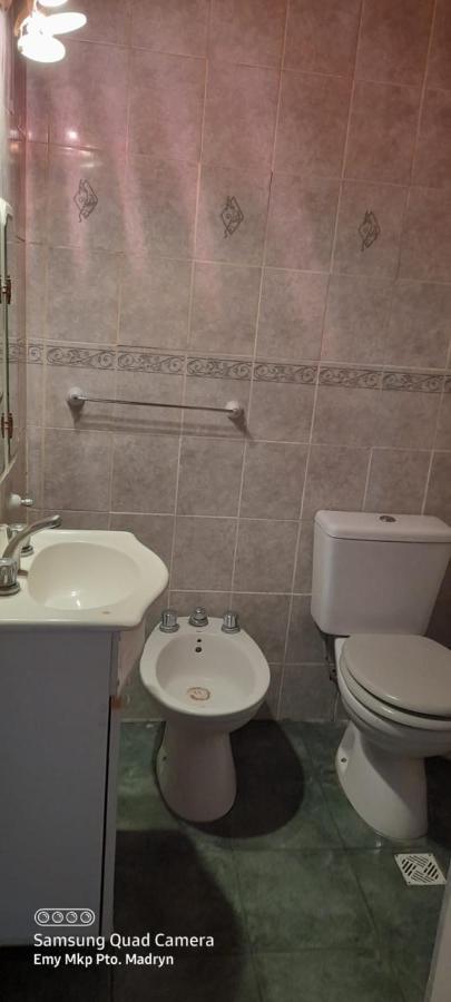Pequena Casa De Troncos, Detras De Casa Principal No Trabajo Con Tarjeta De Credito Πουέρτο Μαντρίν Εξωτερικό φωτογραφία